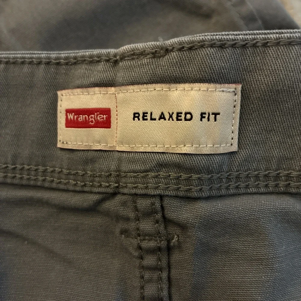 Wrangler Cargo Shorts Mens 48 Relaxed Fit Cotton Gray Outdoors Trail Casual NEW - Picture 15 of 16